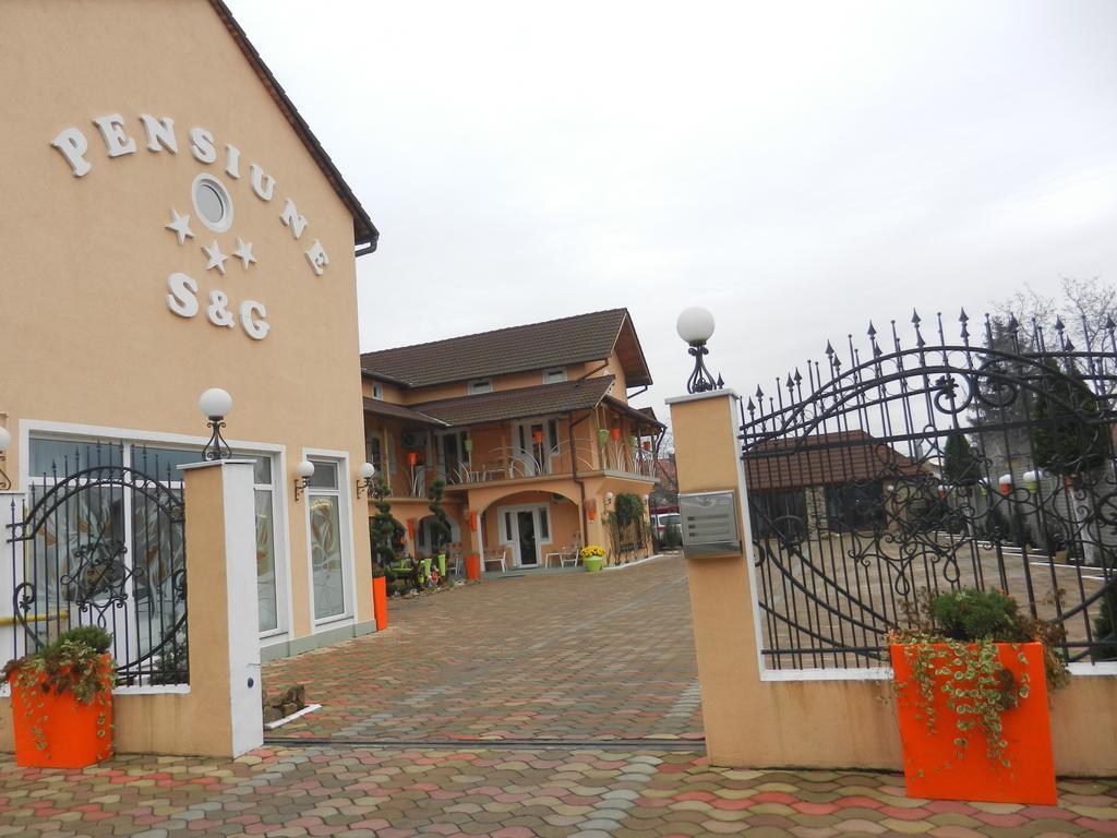 Pensiunea Sergiu & Geanina Arad Exterior photo