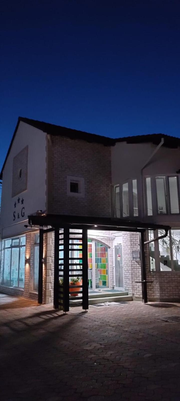 Pensiunea Sergiu & Geanina Arad Exterior photo