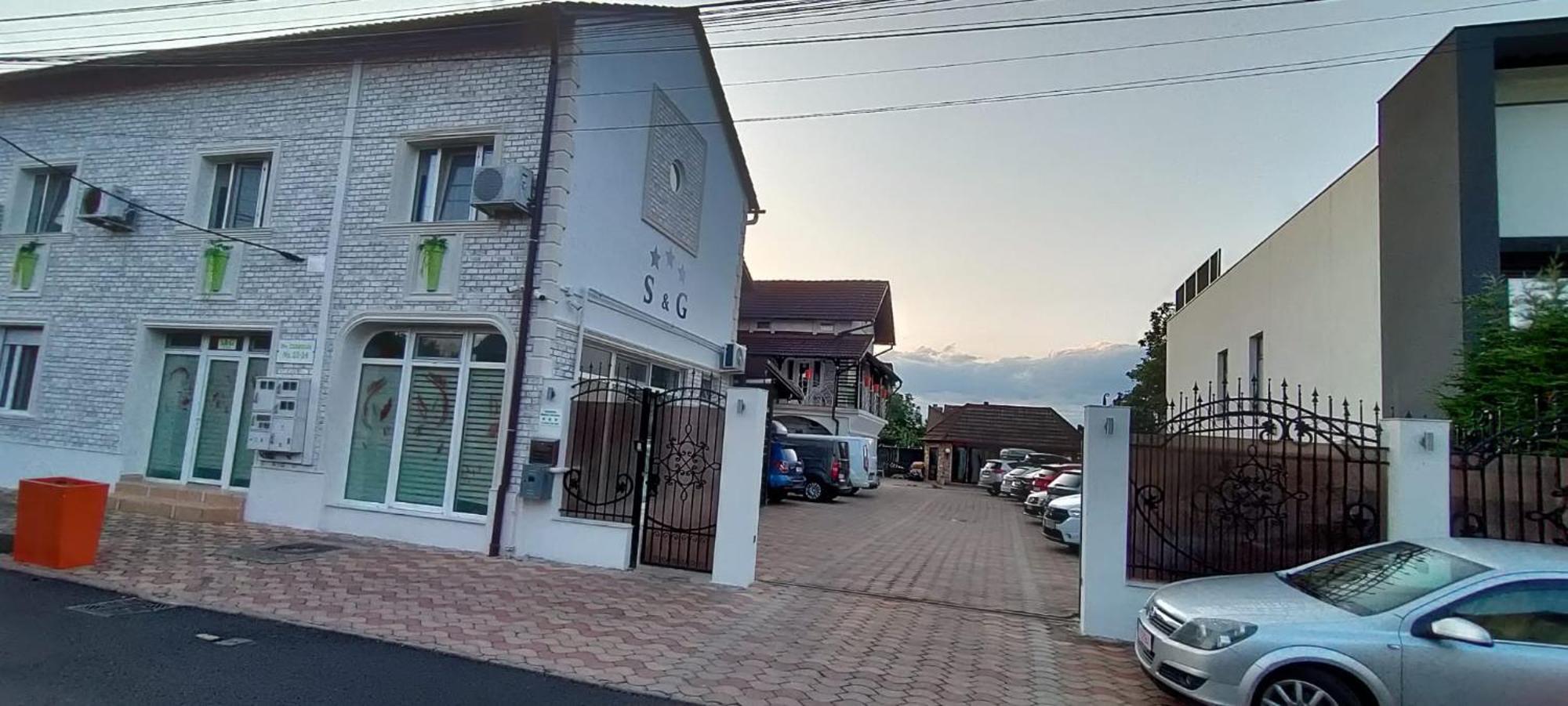 Pensiunea Sergiu & Geanina Arad Exterior photo